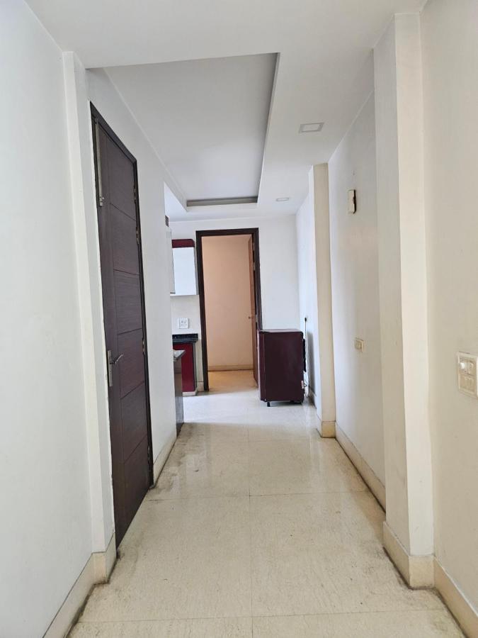 Spacious 2bhk Apartment! * New Delhi