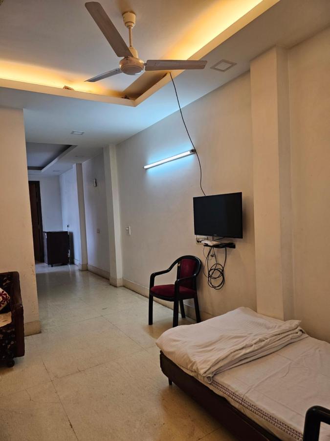 Spacious 2bhk Apartment! Apartment New Delhi